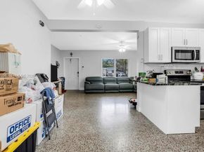 9435-9437 SW 39th St, Miami FL 33165