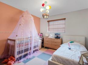 9435-9437 SW 39th St, Miami FL 33165