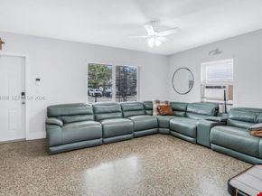 9435-9437 SW 39th St, Miami FL 33165