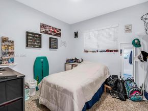 9435-9437 SW 39th St, Miami FL 33165