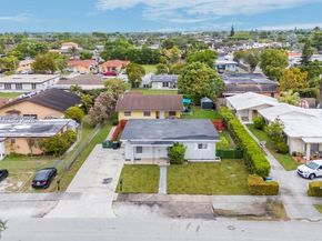 9435-9437 SW 39th St, Miami FL 33165