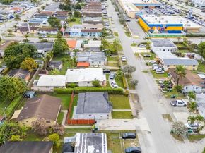 9435-9437 SW 39th St, Miami FL 33165