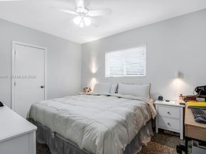 9435-9437 SW 39th St, Miami FL 33165