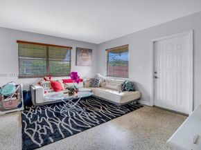 9435-9437 SW 39th St, Miami FL 33165