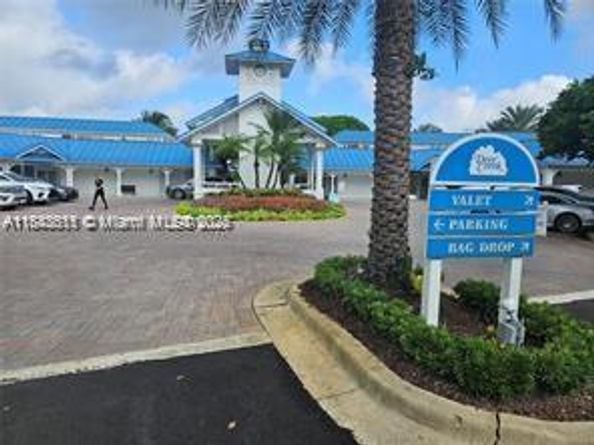 97 Deer Creek Rd 106, Deerfield Beach FL 33442