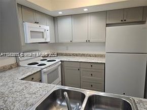 97 Deer Creek Rd 106, Deerfield Beach FL 33442