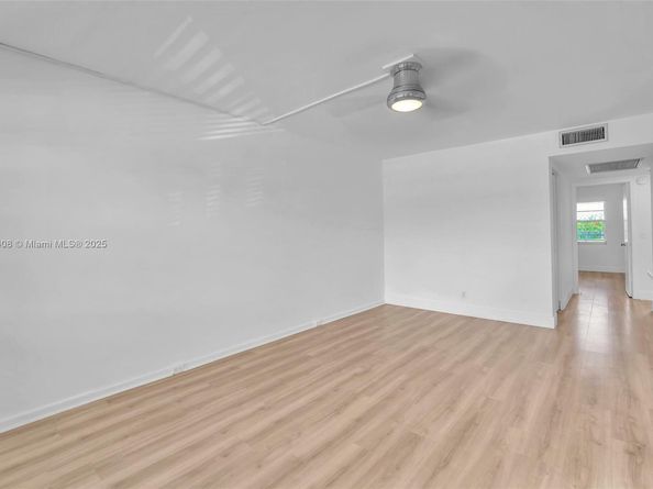 2048 Hythe C 2048, Boca Raton FL 33434