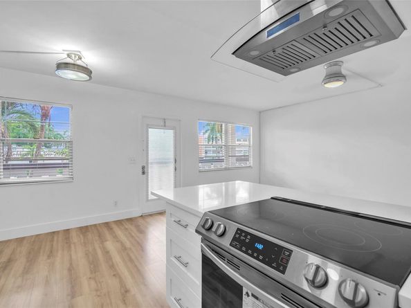 2048 Hythe C 2048, Boca Raton FL 33434