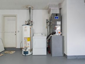 6313 NW 75th Way, Parkland FL 33067