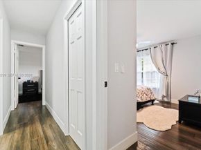 6313 NW 75th Way, Parkland FL 33067