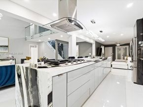 6313 NW 75th Way, Parkland FL 33067