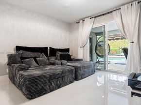 6313 NW 75th Way, Parkland FL 33067