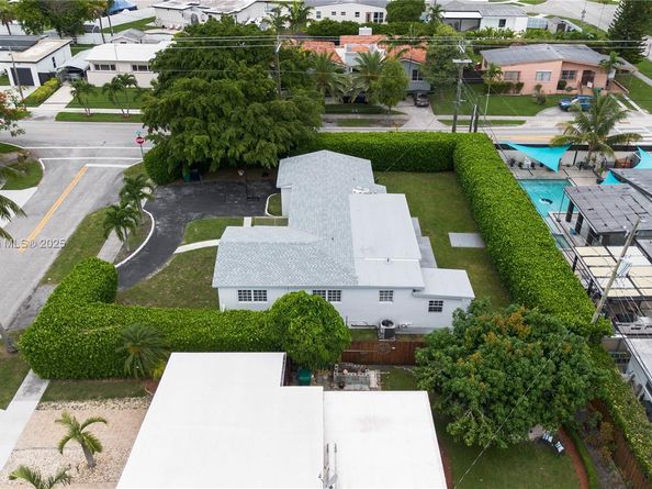 8371 SW 32nd Ter, Miami FL 33155