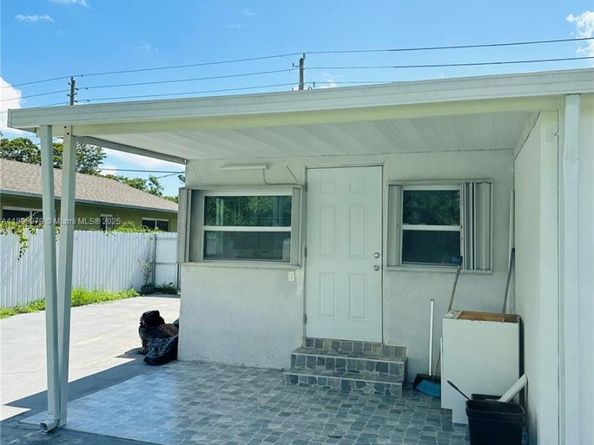17926 SW 104th Ave, Miami FL 33157