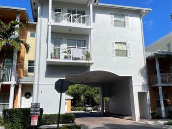 412 SW 13th Ter