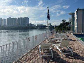 3922 NE 166th St S103, North Miami Beach FL 33160