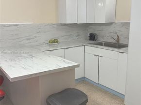 961 E 10th Pl, Hialeah FL 33010