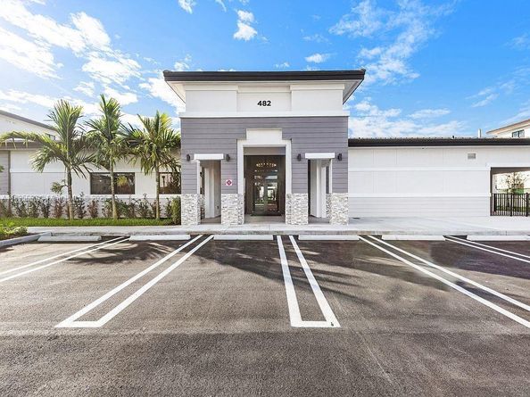 20381 NW 4th Ct, Miami Gardens FL 33169