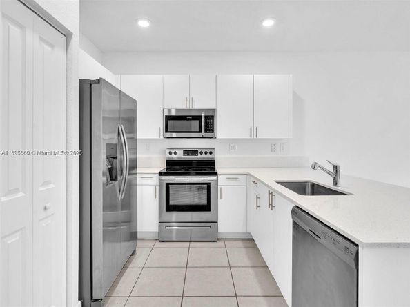 20381 NW 4th Ct, Miami Gardens FL 33169