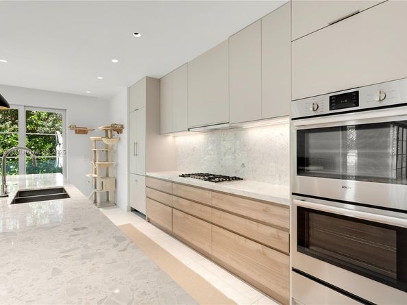 545 NE 55th Ter, Miami FL 33137