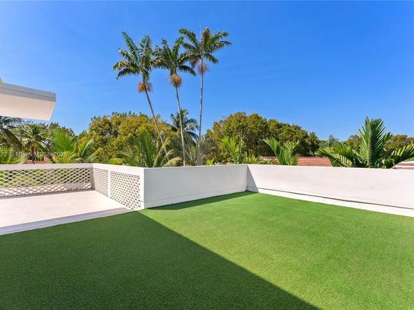 545 NE 55th Ter, Miami FL 33137