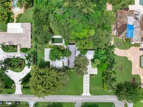 6002 SW 79th Ct, Miami FL 33143