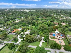 6002 SW 79th Ct, Miami FL 33143