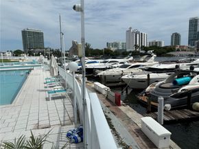 900 Bay Dr 615, Miami Beach FL 33141