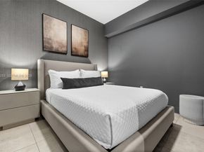 239 SW 9th St 1604, Miami FL 33130