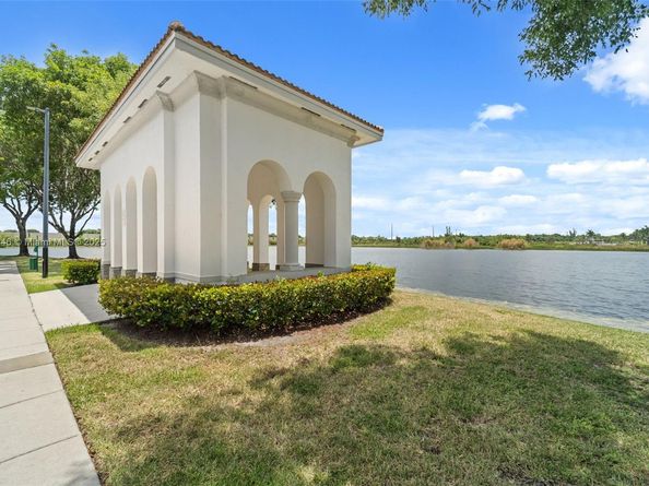 4076 SW 159th Ave 8, Miramar FL 33027