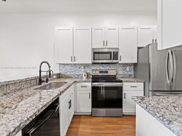 1231 SE 16th Ave, Homestead FL 33035