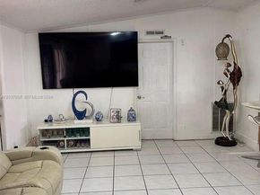 1133 SW 130th Ave, Miami FL 33184