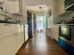 2985 Aviation Ave, Miami FL 33133