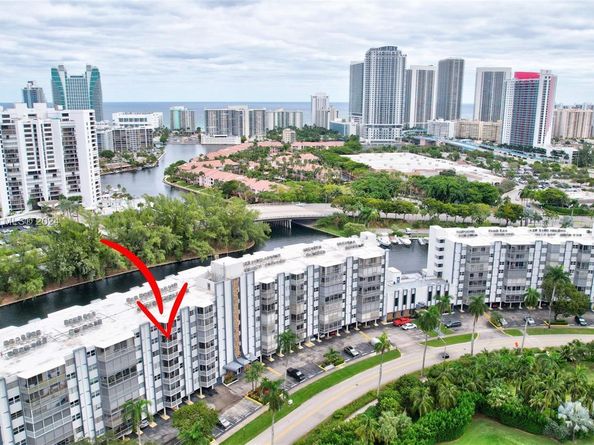 300 Diplomat Pkwy 705, Hallandale Beach FL 33009