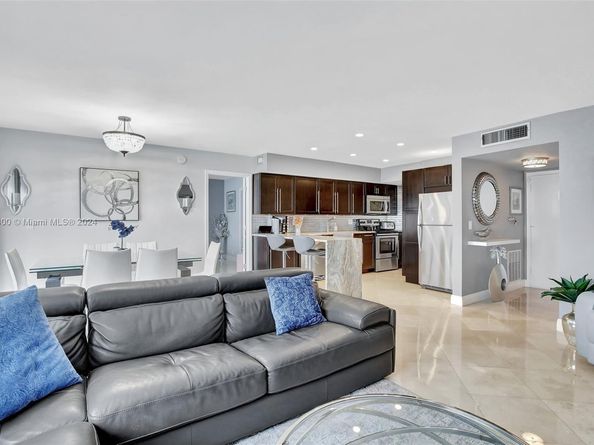 300 Diplomat Pkwy 705, Hallandale Beach FL 33009