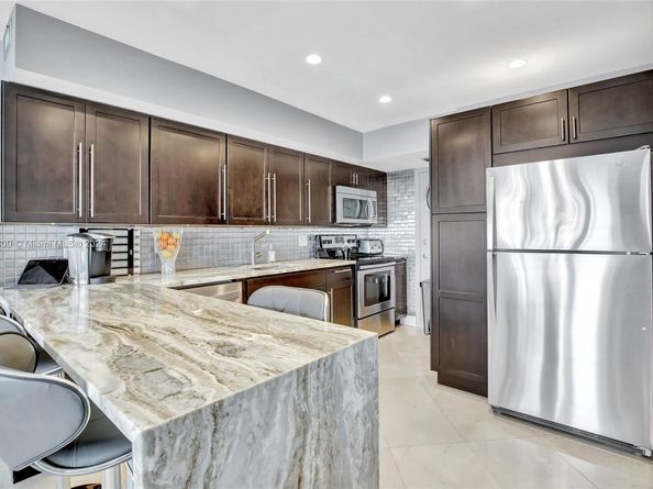 300 Diplomat Pkwy 705, Hallandale Beach FL 33009