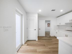 2951 NW 47th St, Miami FL 33142