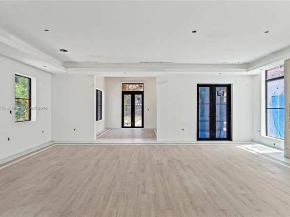 6460 SW 94th St, Pinecrest FL 33156