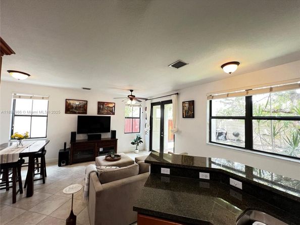 3730 SW 69th Ave 3730, Miami FL 33155