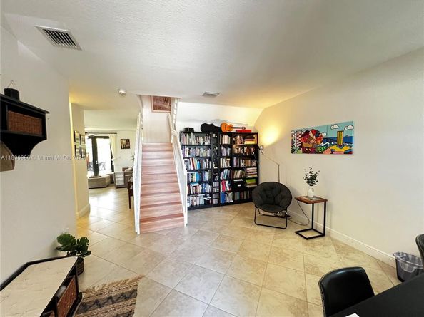 3730 SW 69th Ave 3730, Miami FL 33155