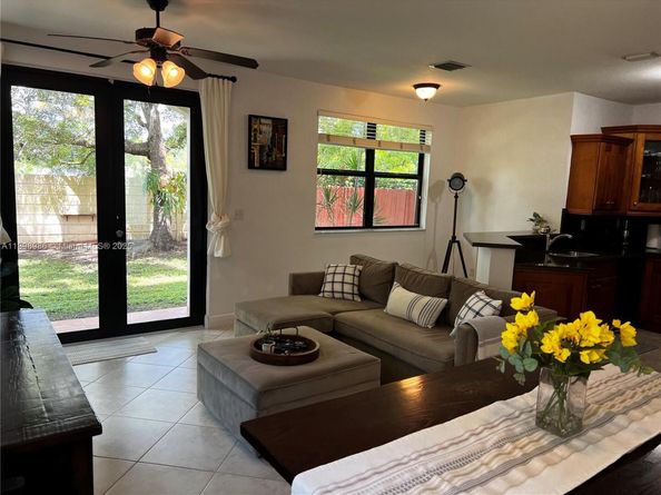 3730 SW 69th Ave 3730, Miami FL 33155