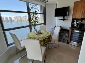 3530 Mystic Pointe Dr 1215, Aventura FL 33180