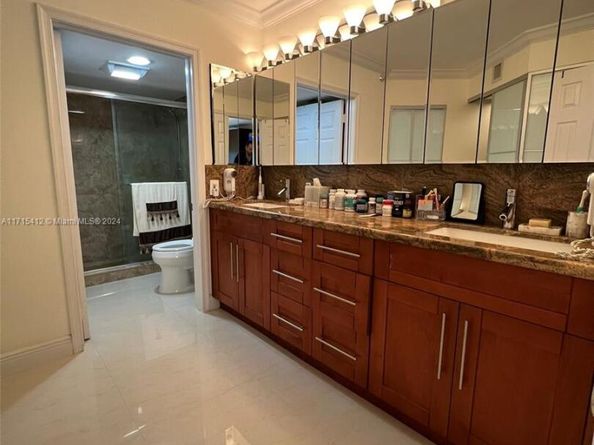 3530 Mystic Pointe Dr 1215, Aventura FL 33180
