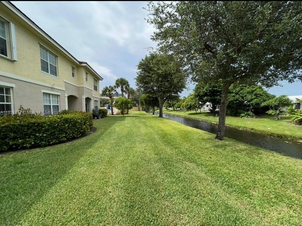 3 Largo Way, Boynton Beach FL 33426