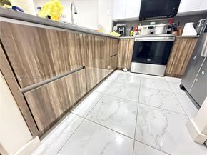18318 NW 61st Ct, Hialeah FL 33015