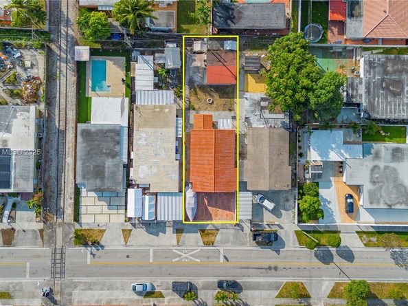 270 W 14th St, Hialeah FL 33010