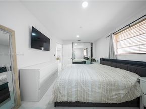 270 W 14th St, Hialeah FL 33010