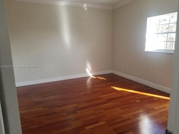 5125 SW 102nd Ave, Miami FL 33165