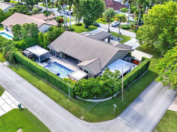12302 SW 99th St, Miami FL 33186