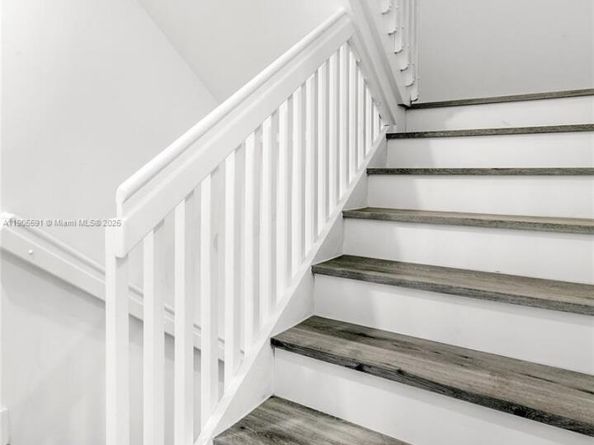 1123 NE 23rd Ter, Pompano Beach FL 33062